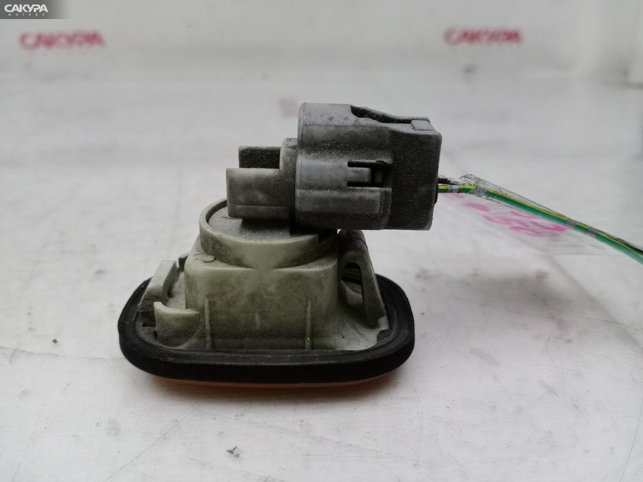 Повторитель в крыло Toyota Probox NCP50V 2NZ-FE T-49: купить в Сакура Красноярск.