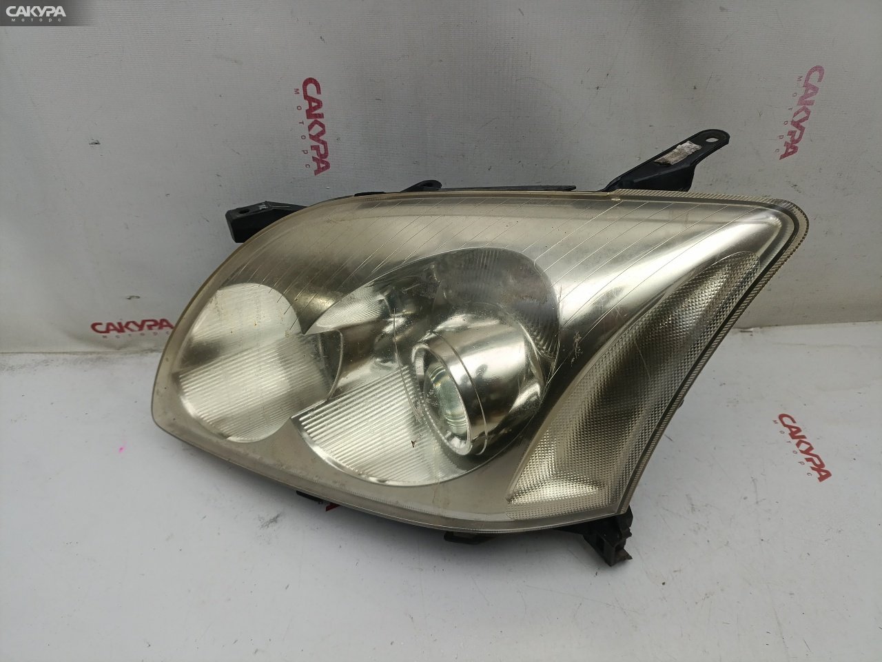 Фара левая Toyota Avensis AZT250 1AZ-FSE 05-41: купить в Сакура Красноярск.