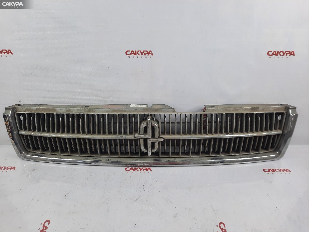 Решетка радиатора Nissan Cedric Y32: купить в Сакура Красноярск.