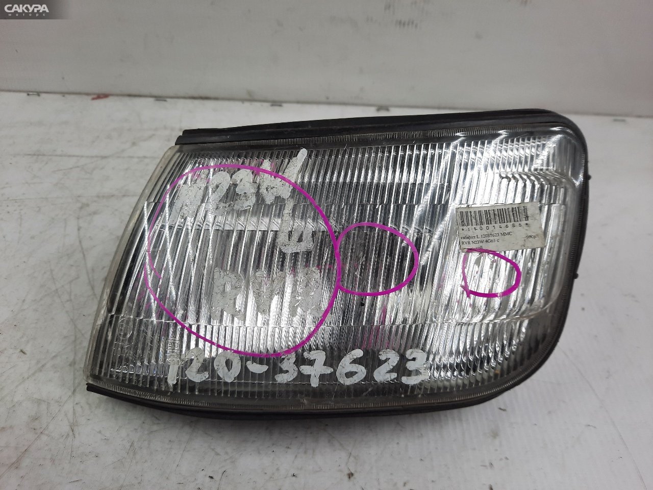 Габарит левый Mitsubishi Chariot N33W 120-37623: купить в Сакура Красноярск.