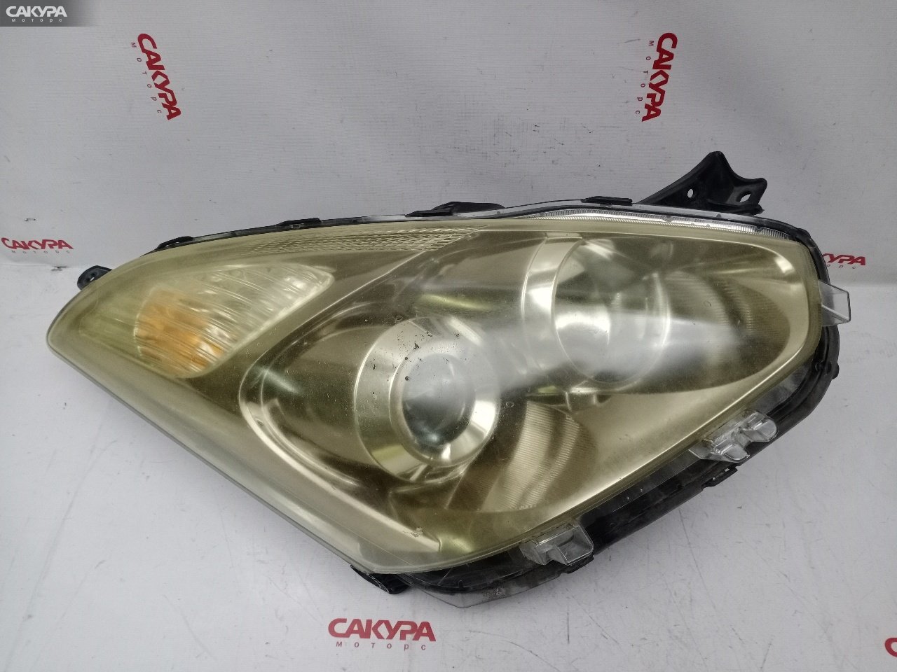 Фара правая Toyota Wish ZNE10G 1ZZ-FE 68-13: купить в Сакура Красноярск.