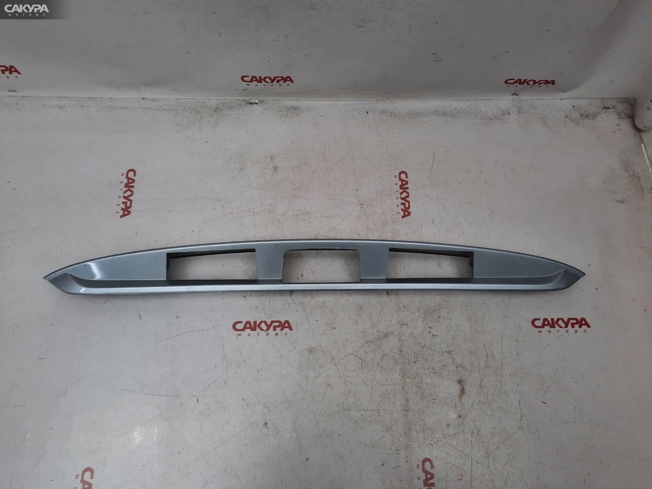Накладка багажника Mitsubishi Colt Plus Z23W 4A91: купить в Сакура Красноярск.