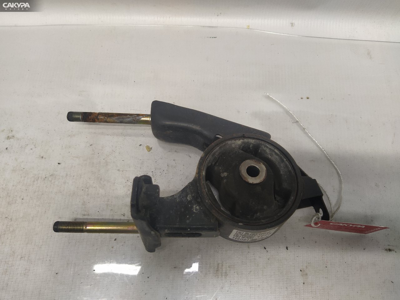 Подушка двигателя задняя Toyota Platz SCP11 1SZ-FE: купить в Сакура Красноярск.