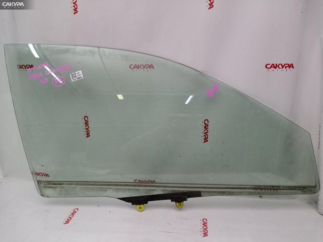 Стекло боковое переднее правое Mitsubishi Lancer CS2A 4G15: купить в Сакура Красноярск.