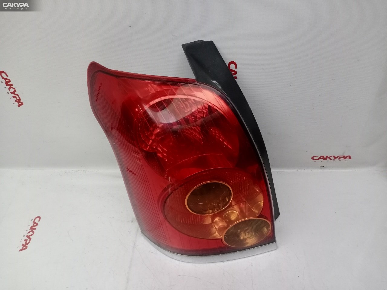 Фонарь стоп-сигнала левый Toyota Avensis AZT250 1AZ-FSE 05-50: купить в Сакура Красноярск.
