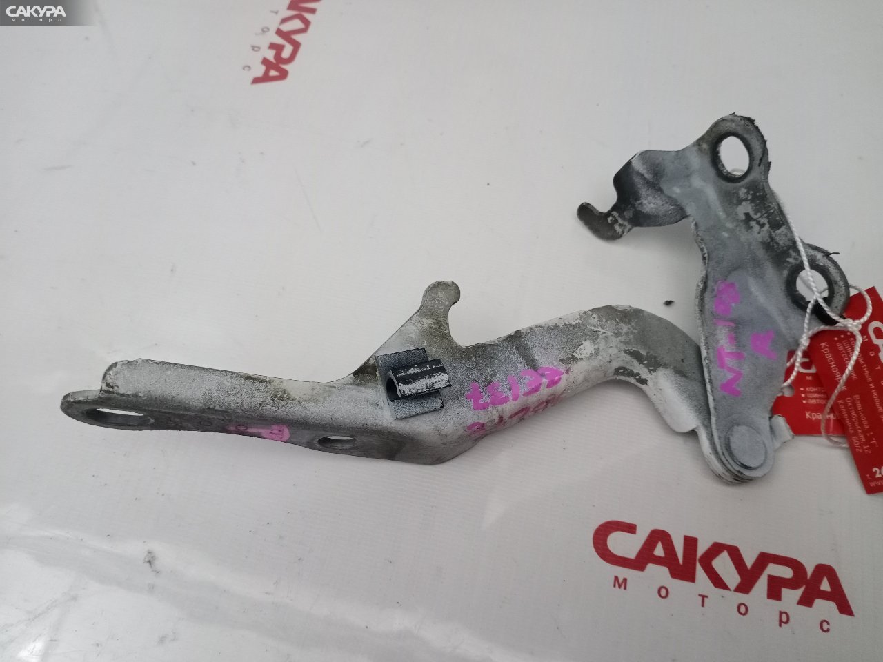Кронштейн капота правый Toyota Voltz ZZE137 2ZZ-GE: купить в Сакура Красноярск.