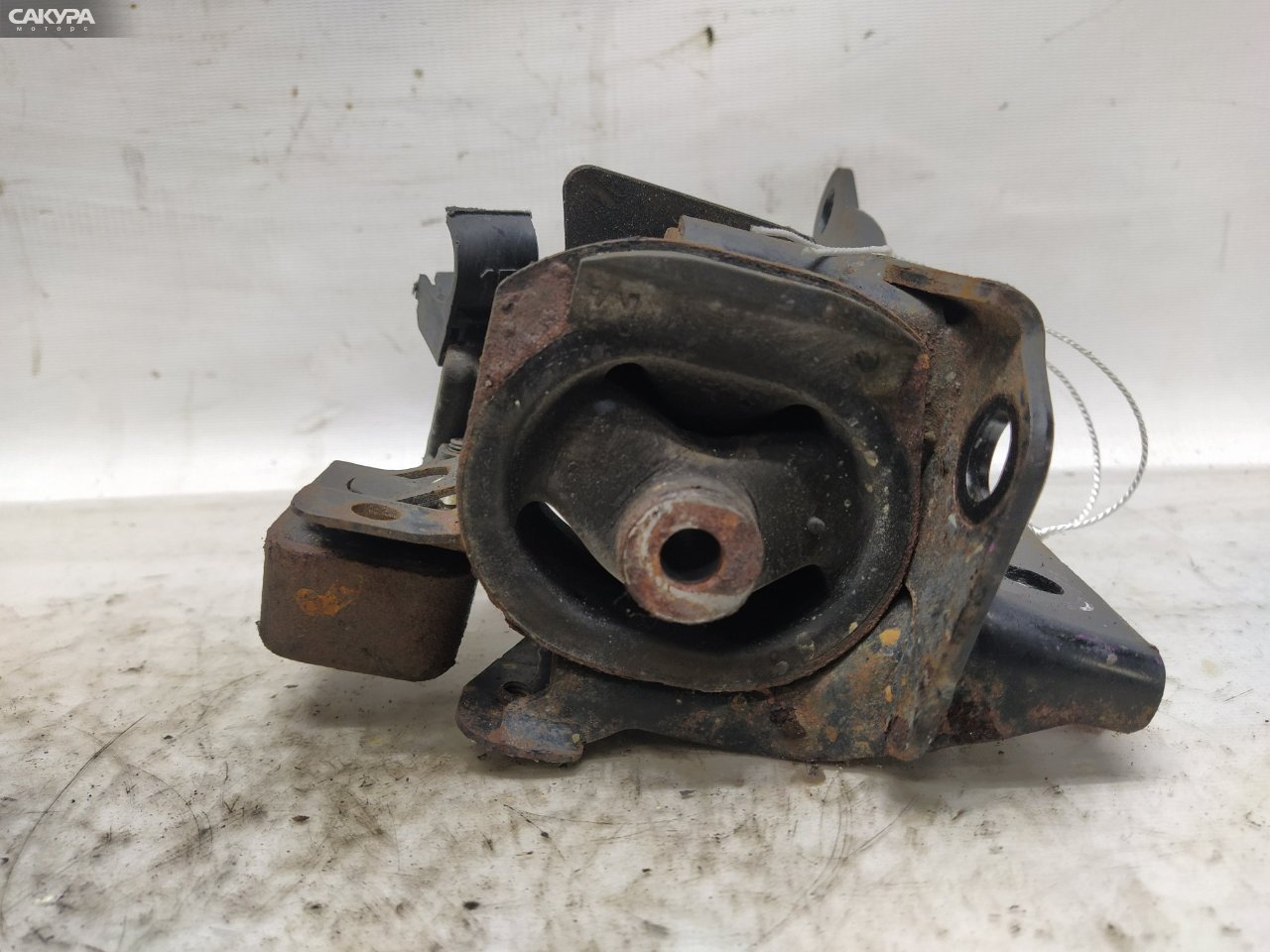 Подушка двигателя левая Toyota Voltz ZZE137 2ZZ-GE: купить в Сакура Красноярск.