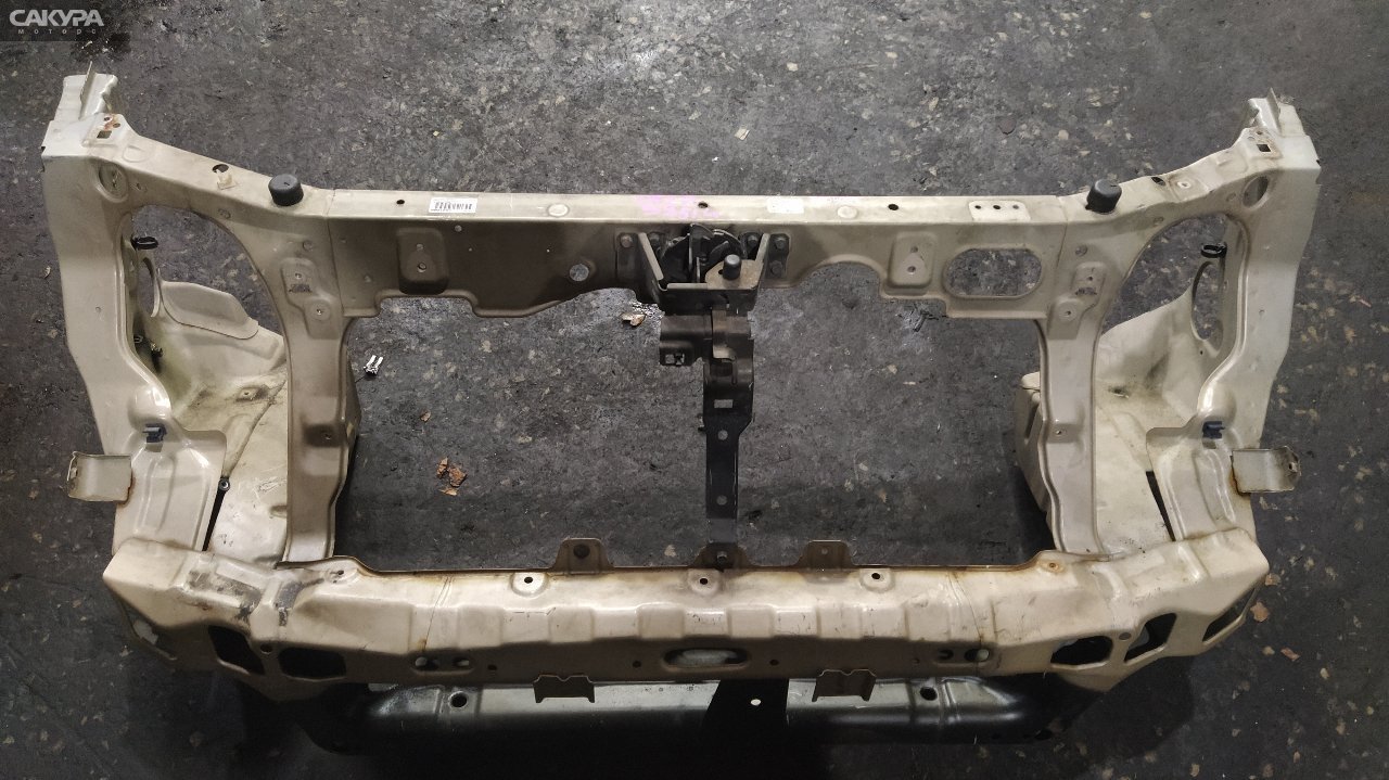 Рамка радиатора Mitsubishi Dingo CQ2A 4G15: купить в Сакура Красноярск.