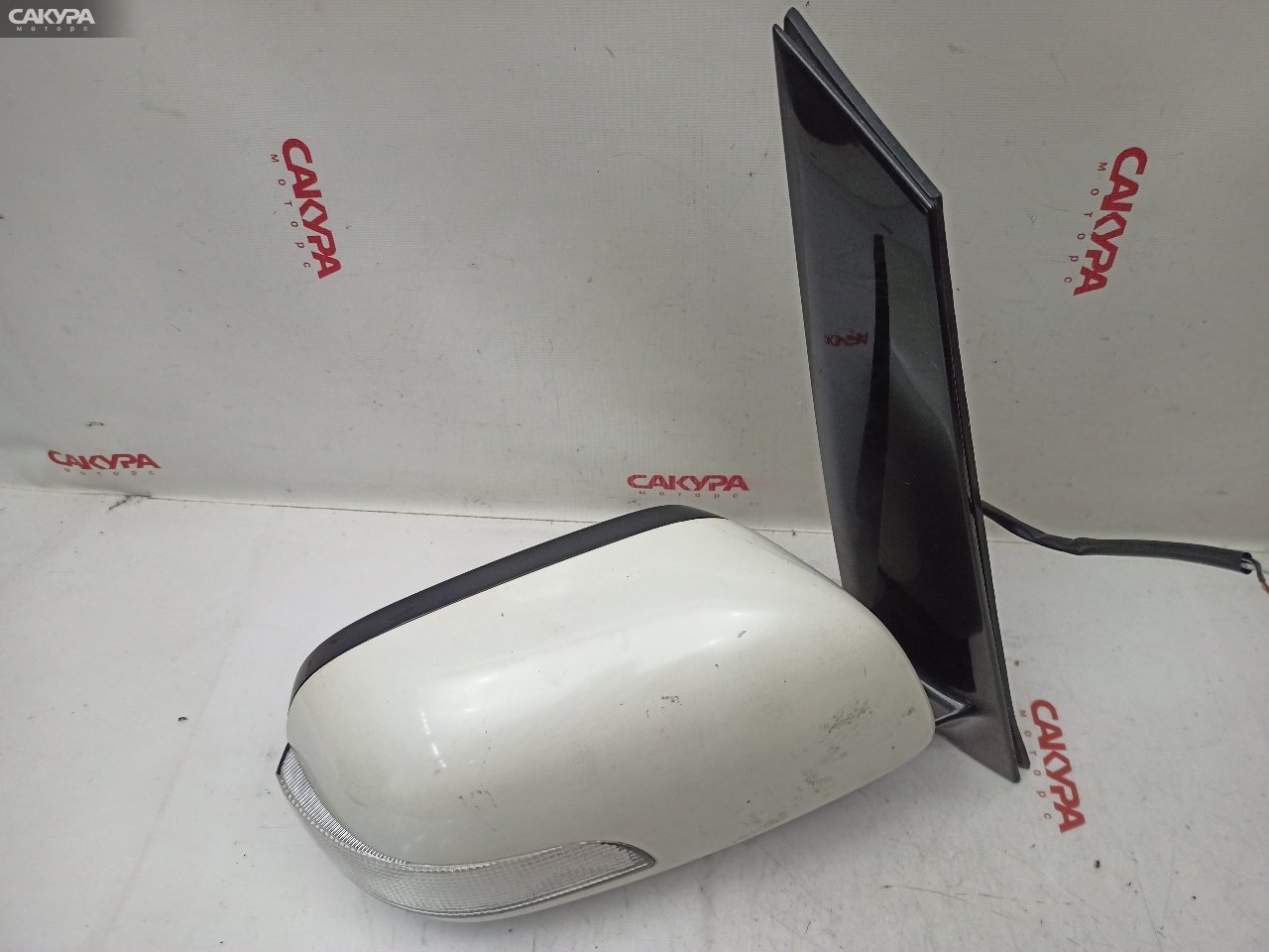 Зеркало боковое правое Toyota Alphard MNH10W 1MZ-FE: купить в Сакура Красноярск.