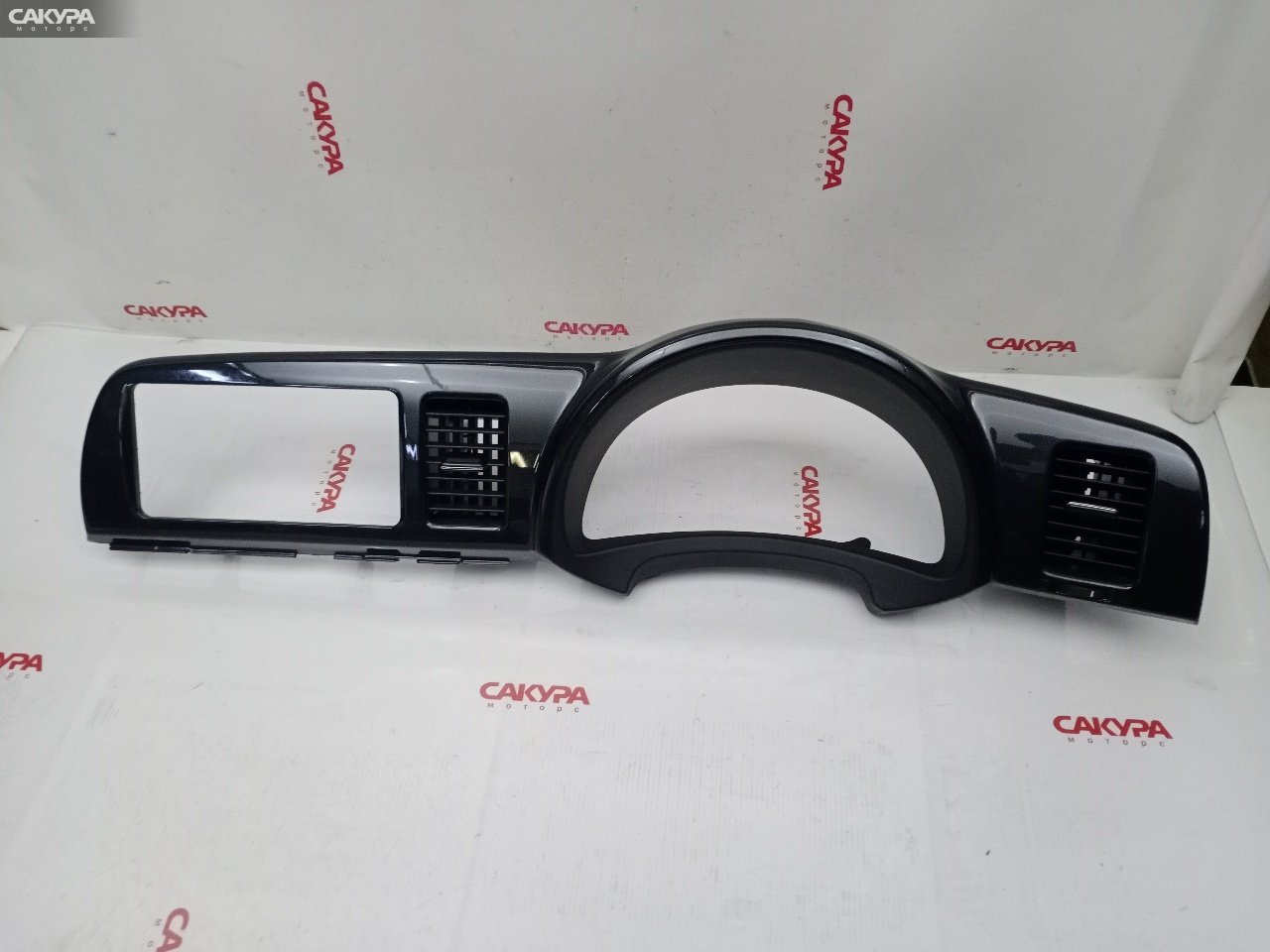 Рамка магнитолы Toyota Wish ZNE10G 1ZZ-FE: купить в Сакура Красноярск.