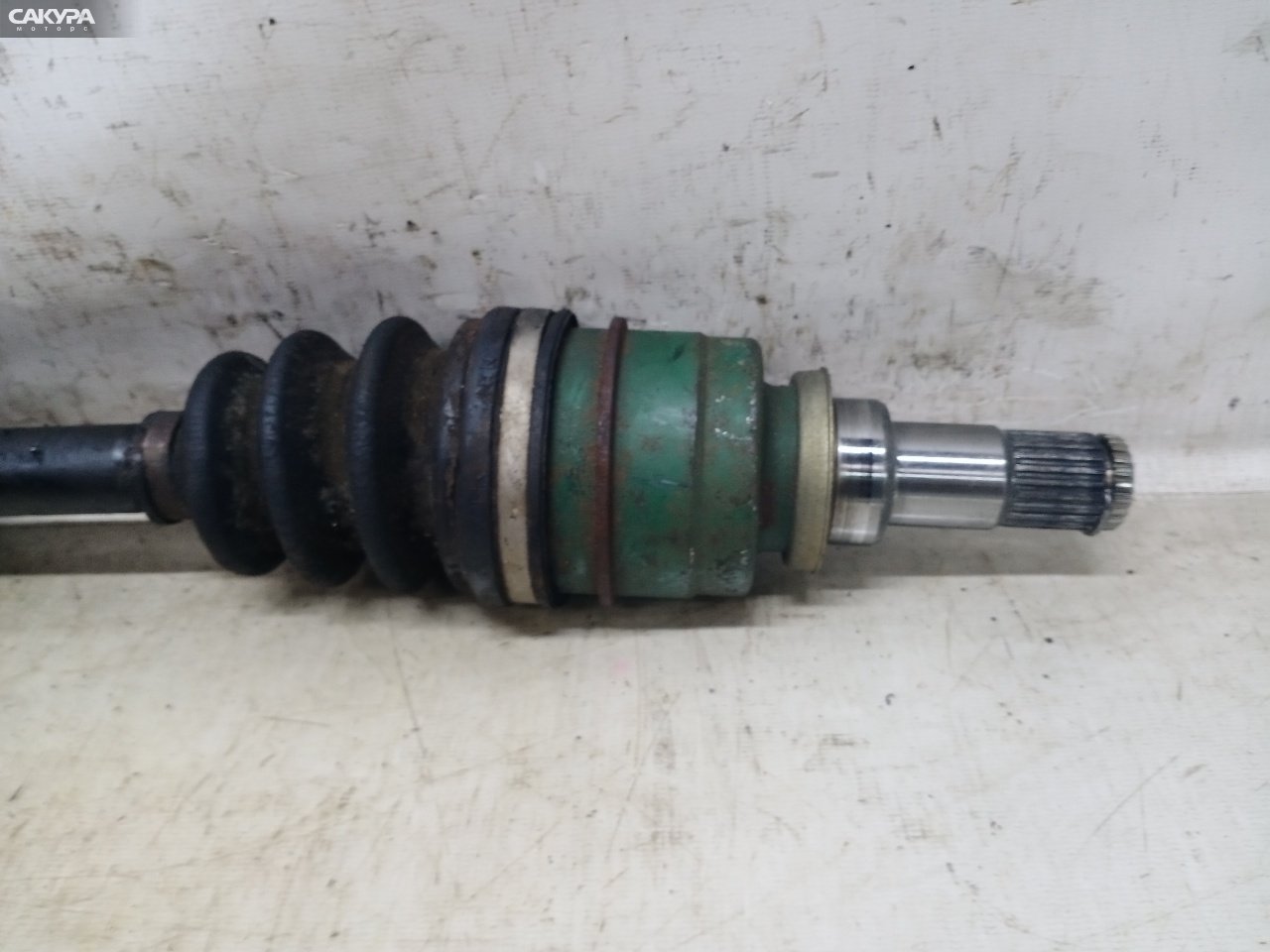 Привод передний правый Toyota Vitz SCP10 1SZ-FE: купить в Сакура Красноярск.