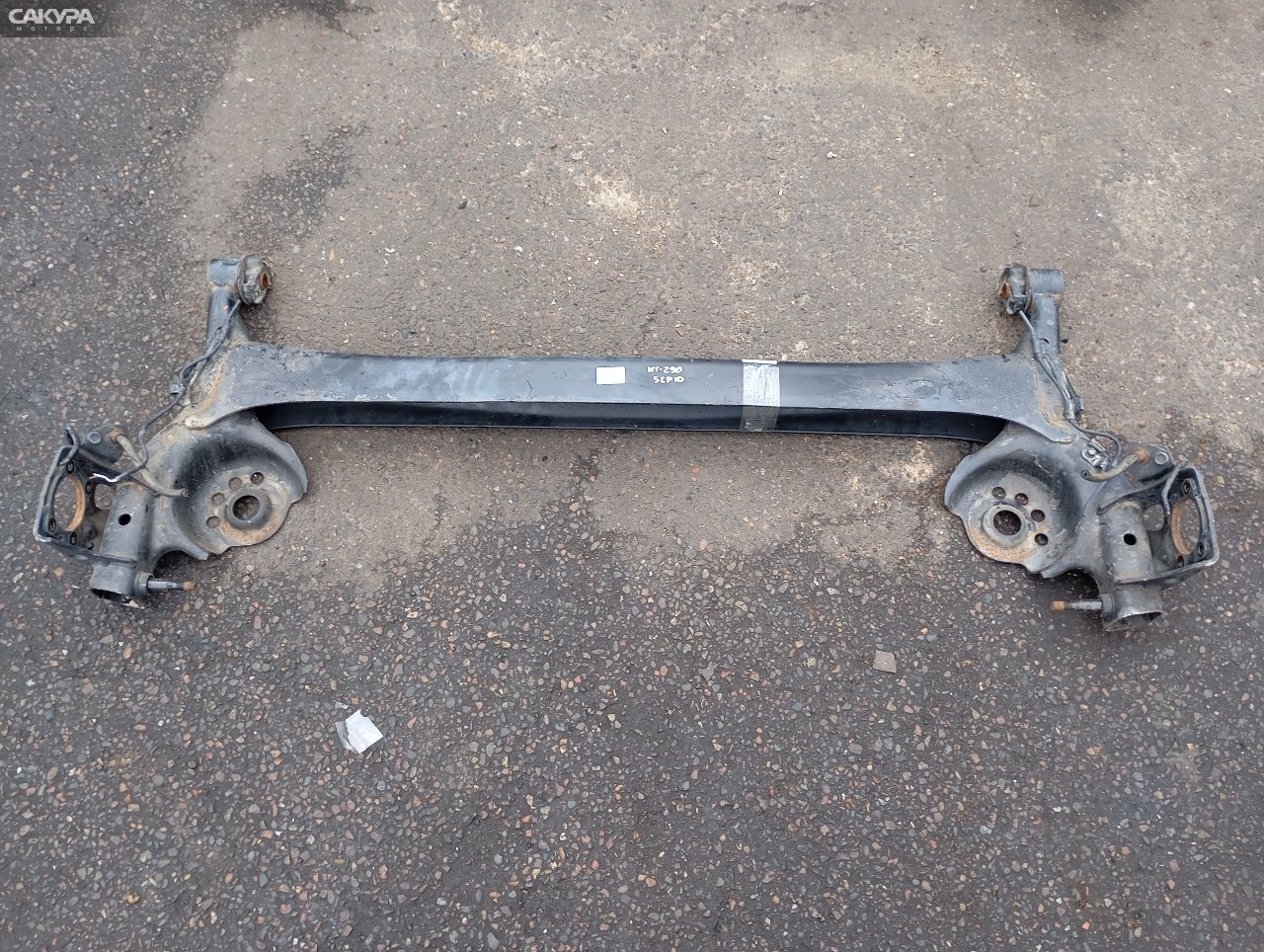Балка поперечная задняя Toyota Vitz SCP10 1SZ-FE: купить в Сакура Красноярск.