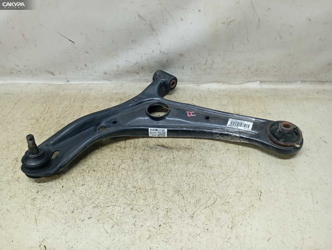 Рычаг подвески передний левый Toyota Vitz NCP10 2NZ-FE: купить в Сакура Красноярск.