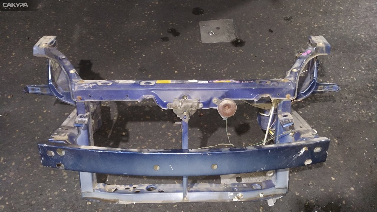 Рамка радиатора Toyota Vitz SCP10 1SZ-FE: купить в Сакура Красноярск.