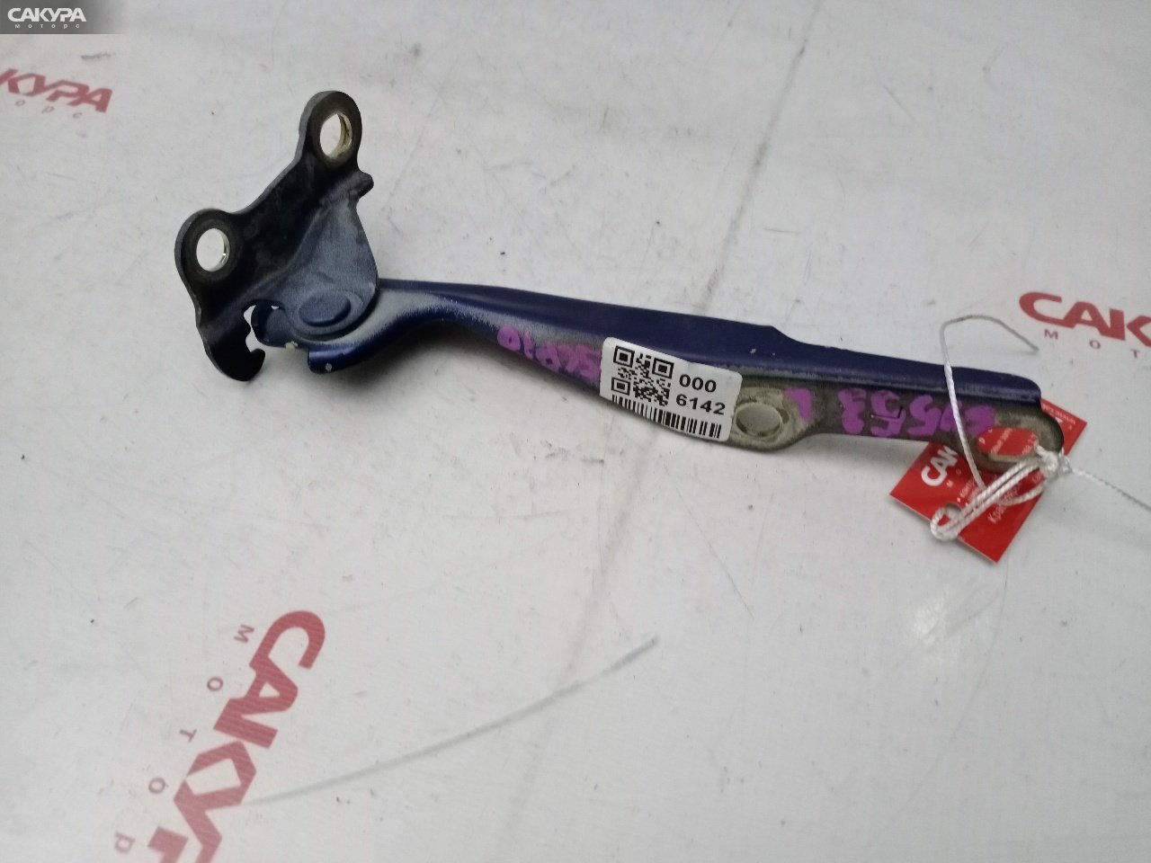 Кронштейн капота левый Toyota Vitz SCP10 1SZ-FE: купить в Сакура Красноярск.