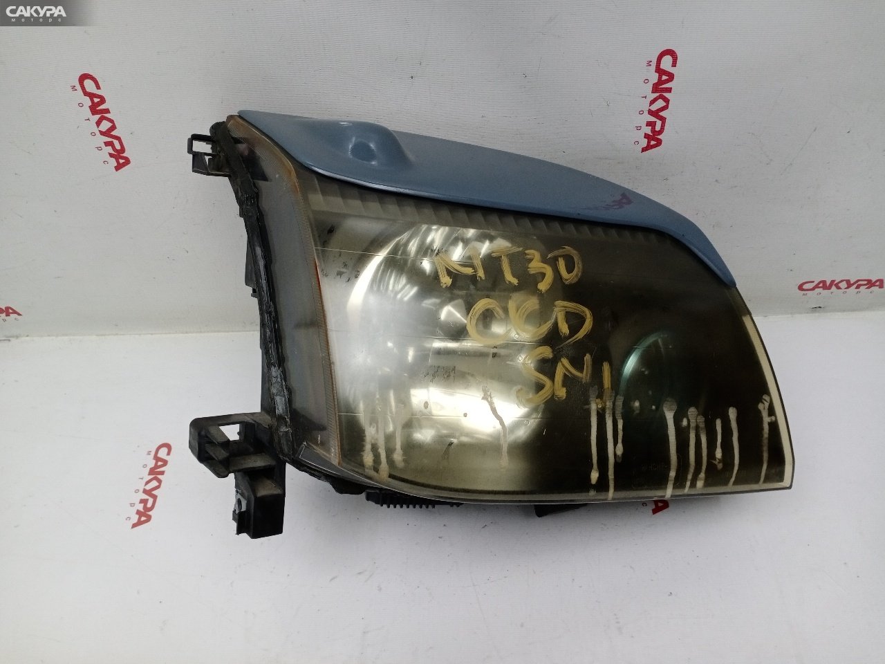 Фара правая Nissan X-TRAIL NT30 QR20DE 1670: купить в Сакура Красноярск.