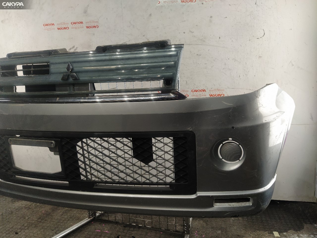 Бампер передний Mitsubishi Toppo H82A 3G83: купить в Сакура Красноярск.