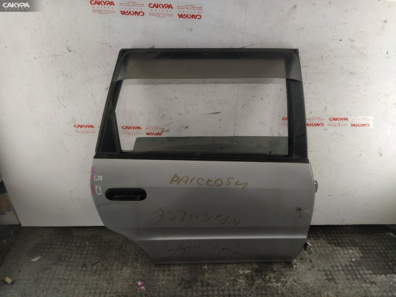 Дверь боковая задняя правая Honda Odyssey RA1 F22B: купить в Сакура Красноярск.