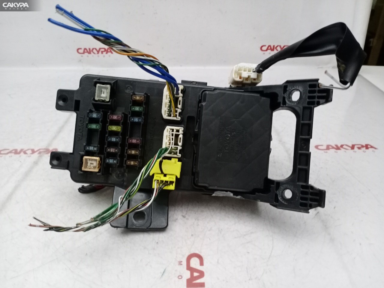 Блок реле и предохранителей Toyota Carina AT212 5A-FE: купить в Сакура Красноярск.