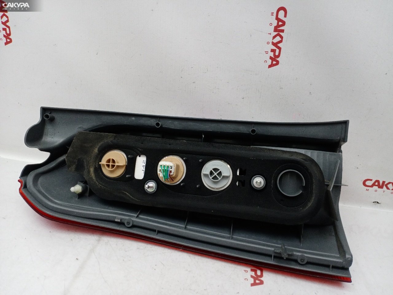 Фонарь стоп-сигнала правый Toyota Probox NCP51V 1NZ-FE 52-078: купить в Сакура Красноярск.