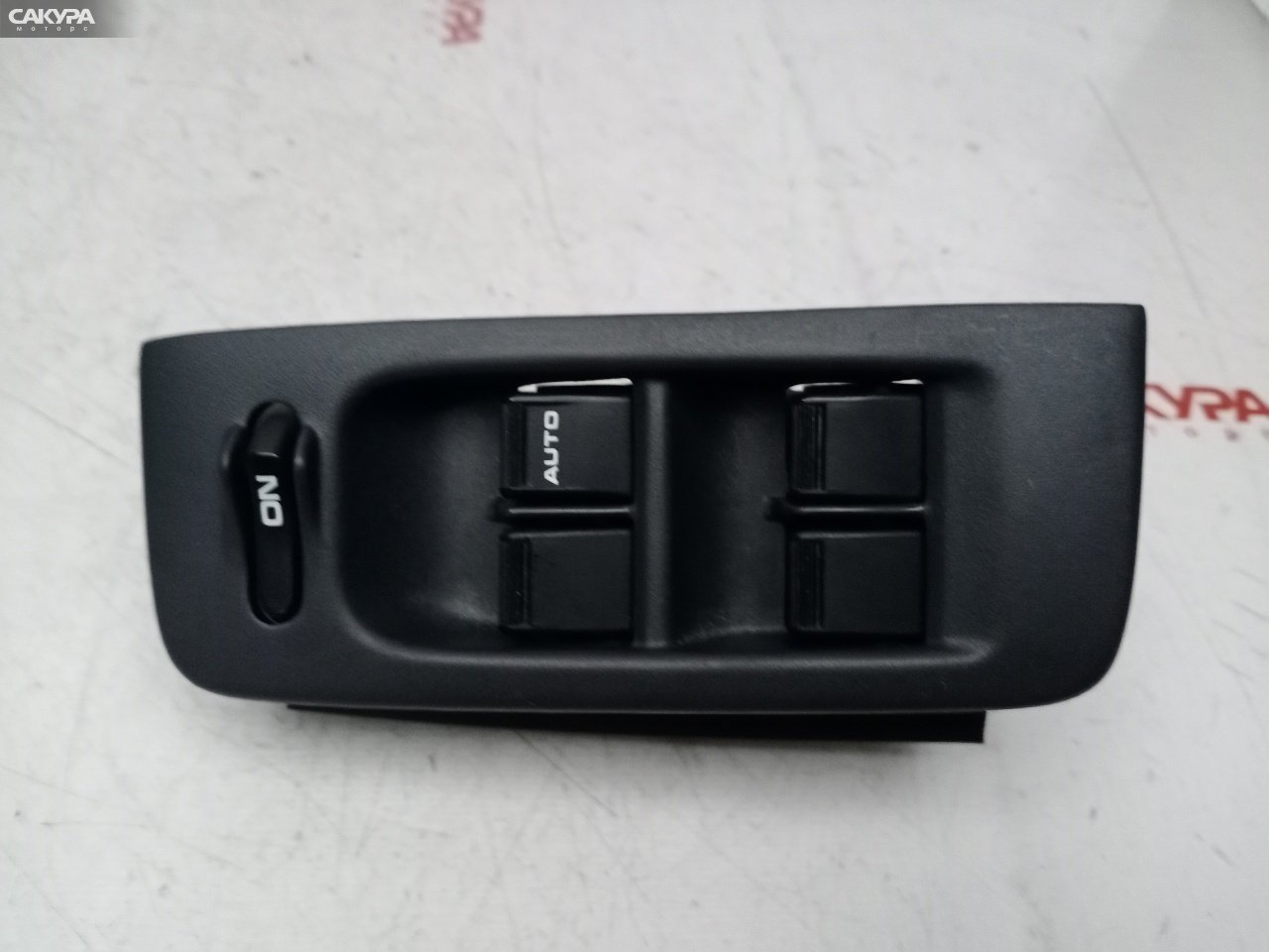 Блок управления стеклоподъемниками передний правый Honda Capa GA4 D15B: купить в Сакура Красноярск.