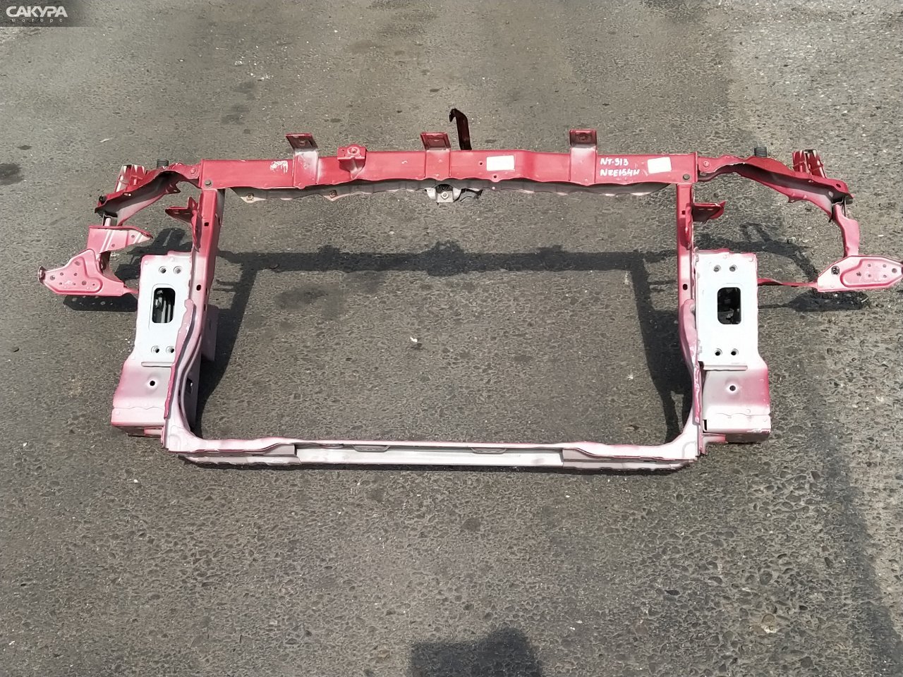 Рамка радиатора Toyota Auris NZE154 1NZ-FE: купить в Сакура Красноярск.