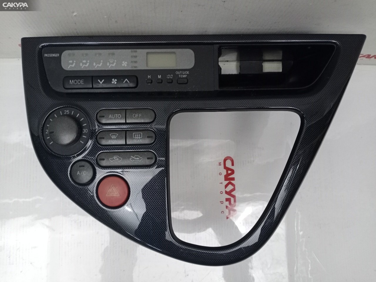 Блок управления климат-контролем Toyota Wish ZNE10G 1ZZ-FE: купить в Сакура Красноярск.