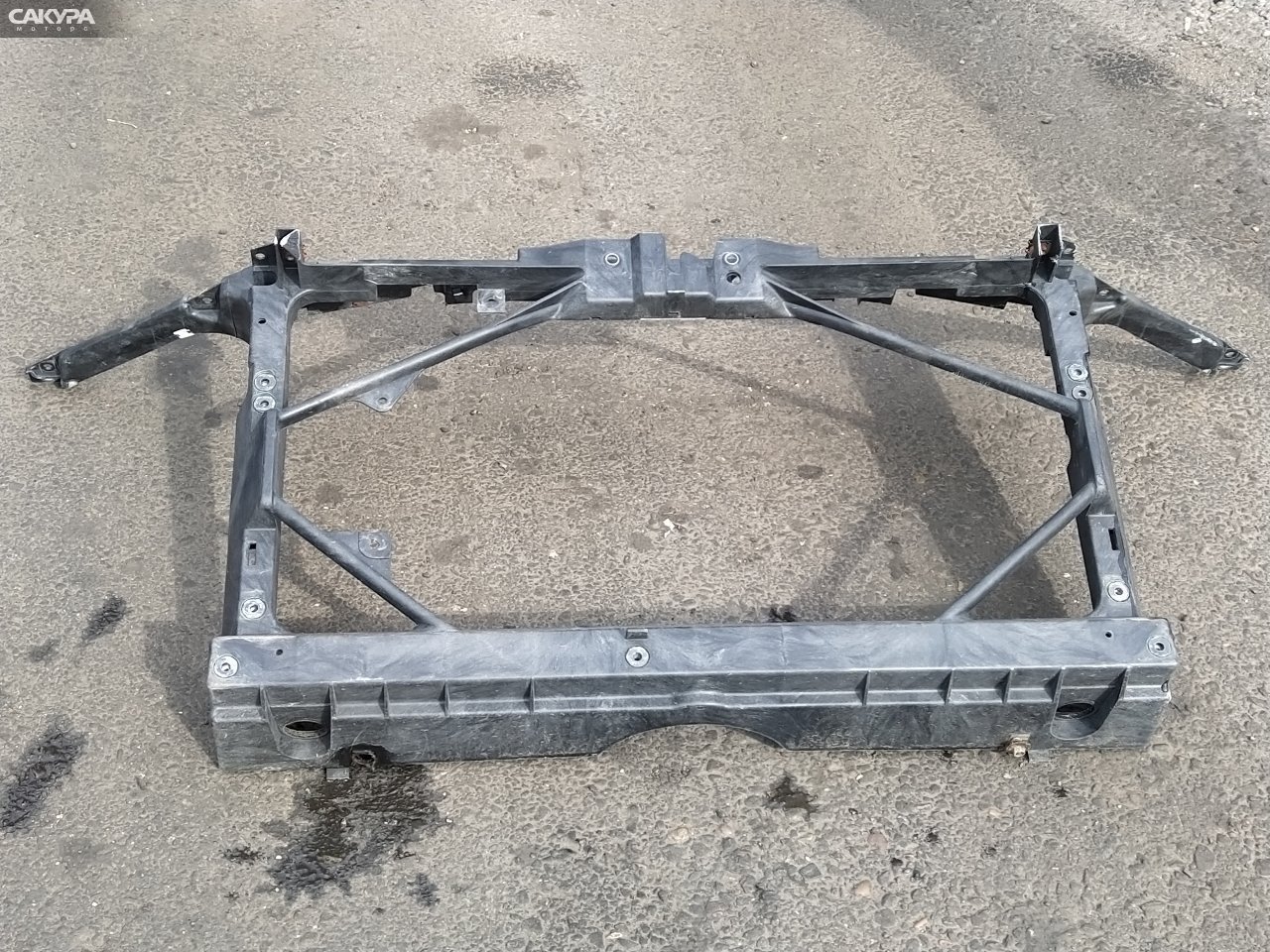 Рамка радиатора Mazda Atenza GY3W L3-VE: купить в Сакура Красноярск.