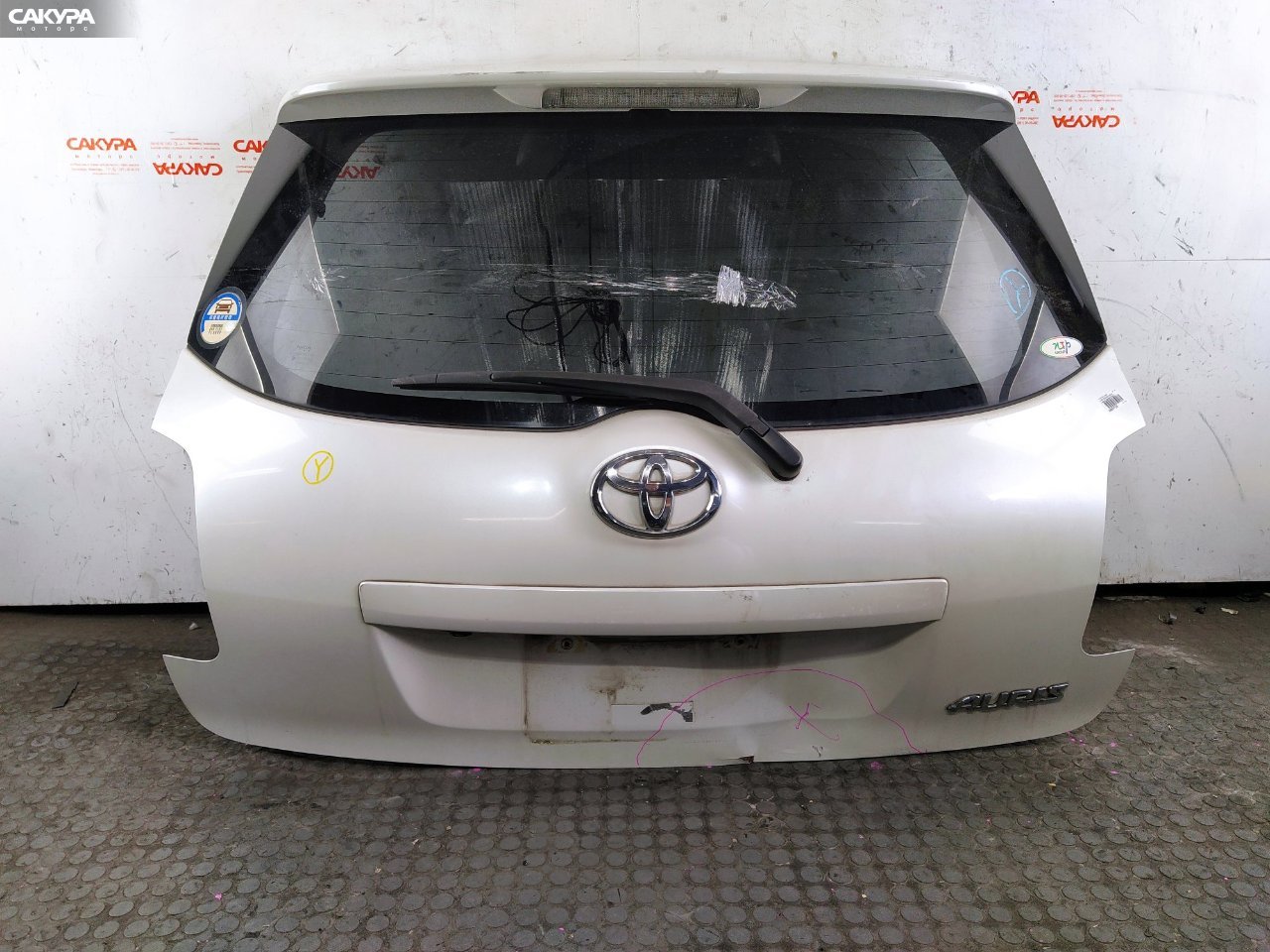 Дверь багажника Toyota Auris NZE151 1NZ-FE: купить в Сакура Красноярск.