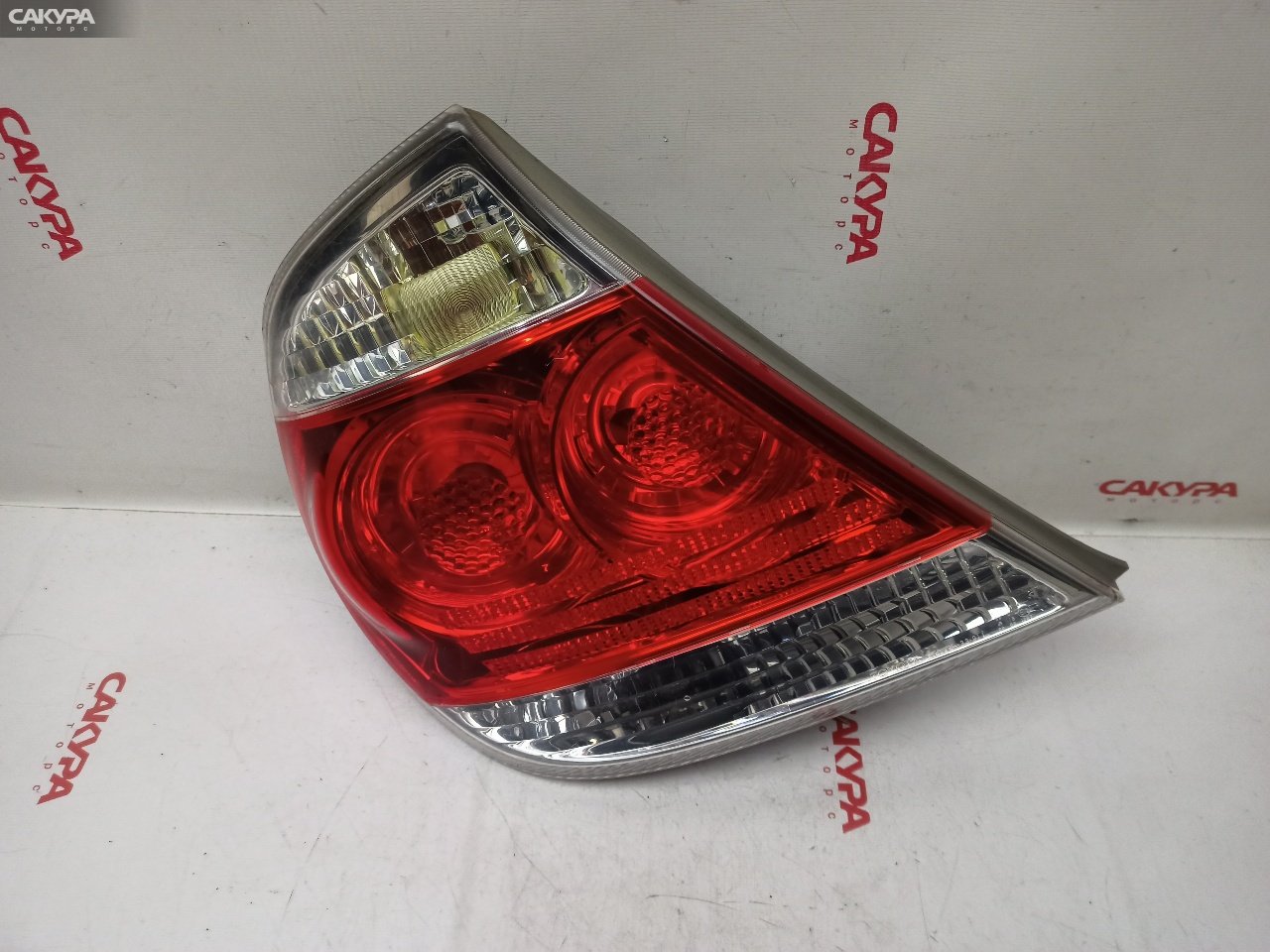 Фонарь стоп-сигнала левый Toyota Camry ACV30 2AZ-FE 33-91: купить в Сакура Красноярск.