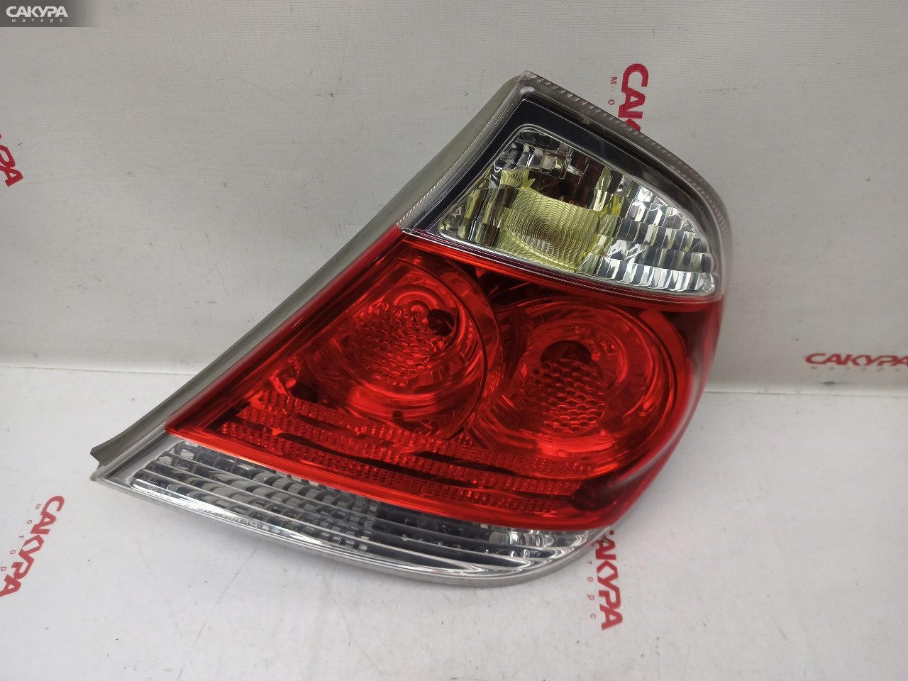 Фонарь стоп-сигнала правый Toyota Camry ACV30 2AZ-FE 33-91: купить в Сакура Красноярск.