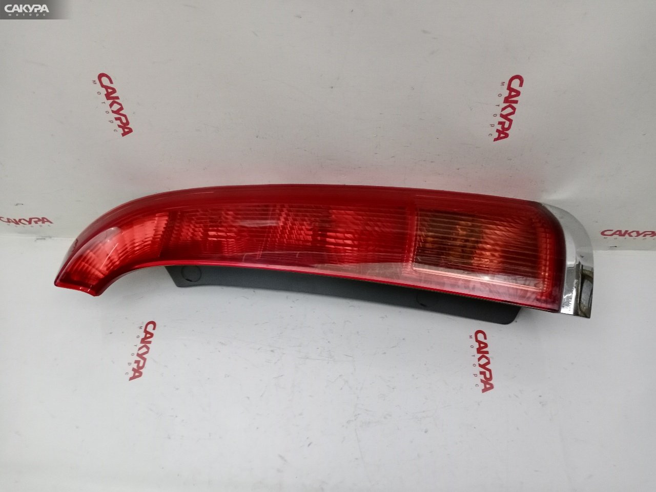 Фонарь стоп-сигнала правый Honda Stream RN1 D17A P1483: купить в Сакура Красноярск.
