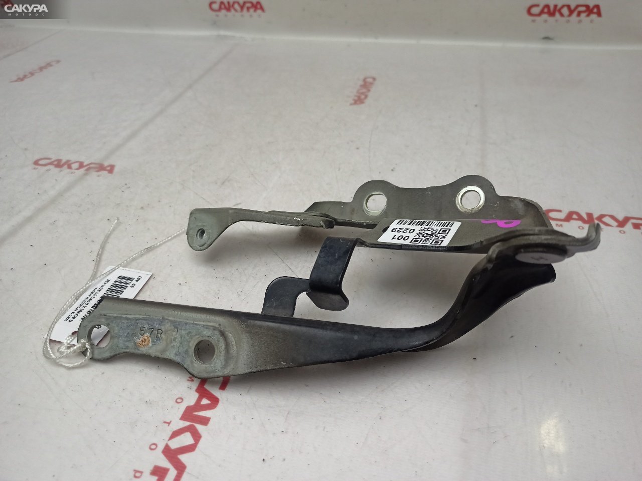 Кронштейн капота правый Toyota Mark X GRX130 4GR-FSE: купить в Сакура Красноярск.