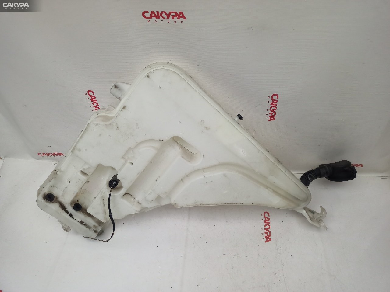Бачок омывателя BMW 118i F20 N13 B16 A: купить в Сакура Красноярск.