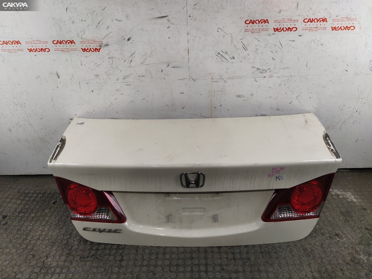 Крышка багажника Honda Civic FD1 R18A: купить в Сакура Красноярск.