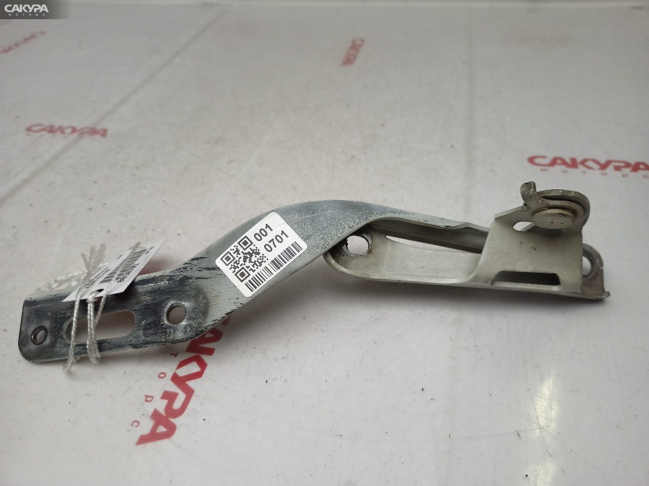 Кронштейн капота правый Honda Civic FD1 R18A: купить в Сакура Красноярск.