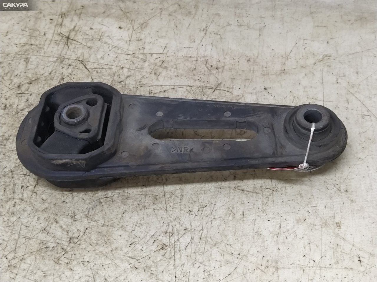 Подушка двигателя задняя Nissan Serena C25 MR20DE: купить в Сакура Красноярск.