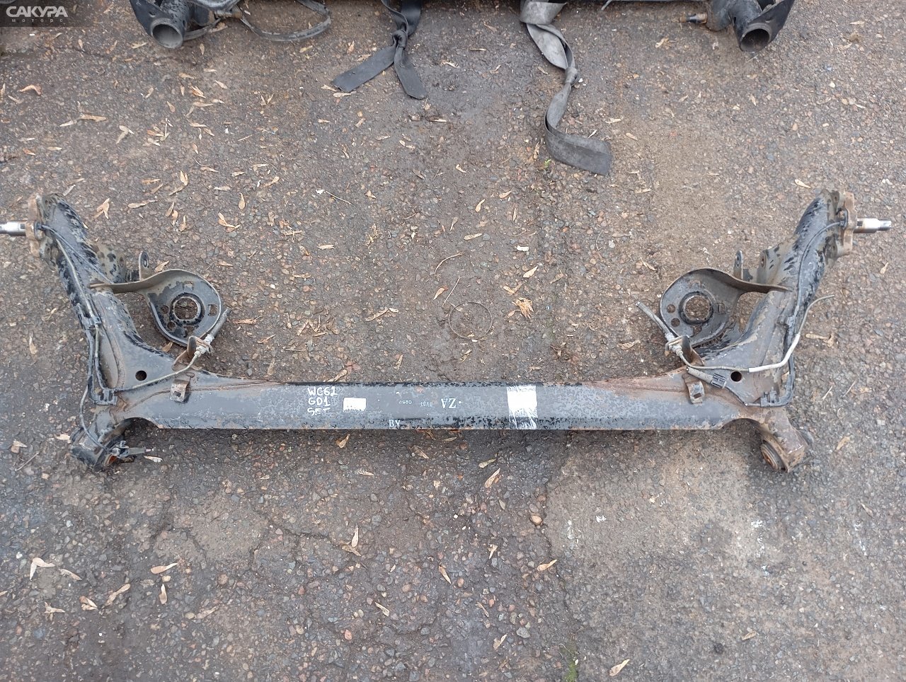 Балка поперечная задняя Honda FIT GD1 L13A: купить в Сакура Красноярск.