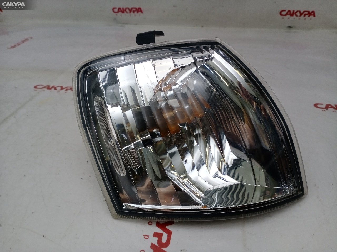 Габарит правый Mazda Demio DW3W B3E P1002: купить в Сакура Красноярск.