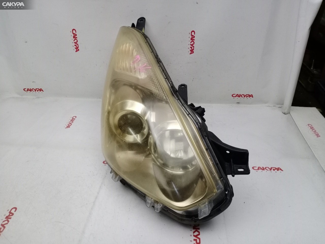 Фара правая Toyota Wish ZNE10G 1ZZ-FE 68-13: купить в Сакура Красноярск.