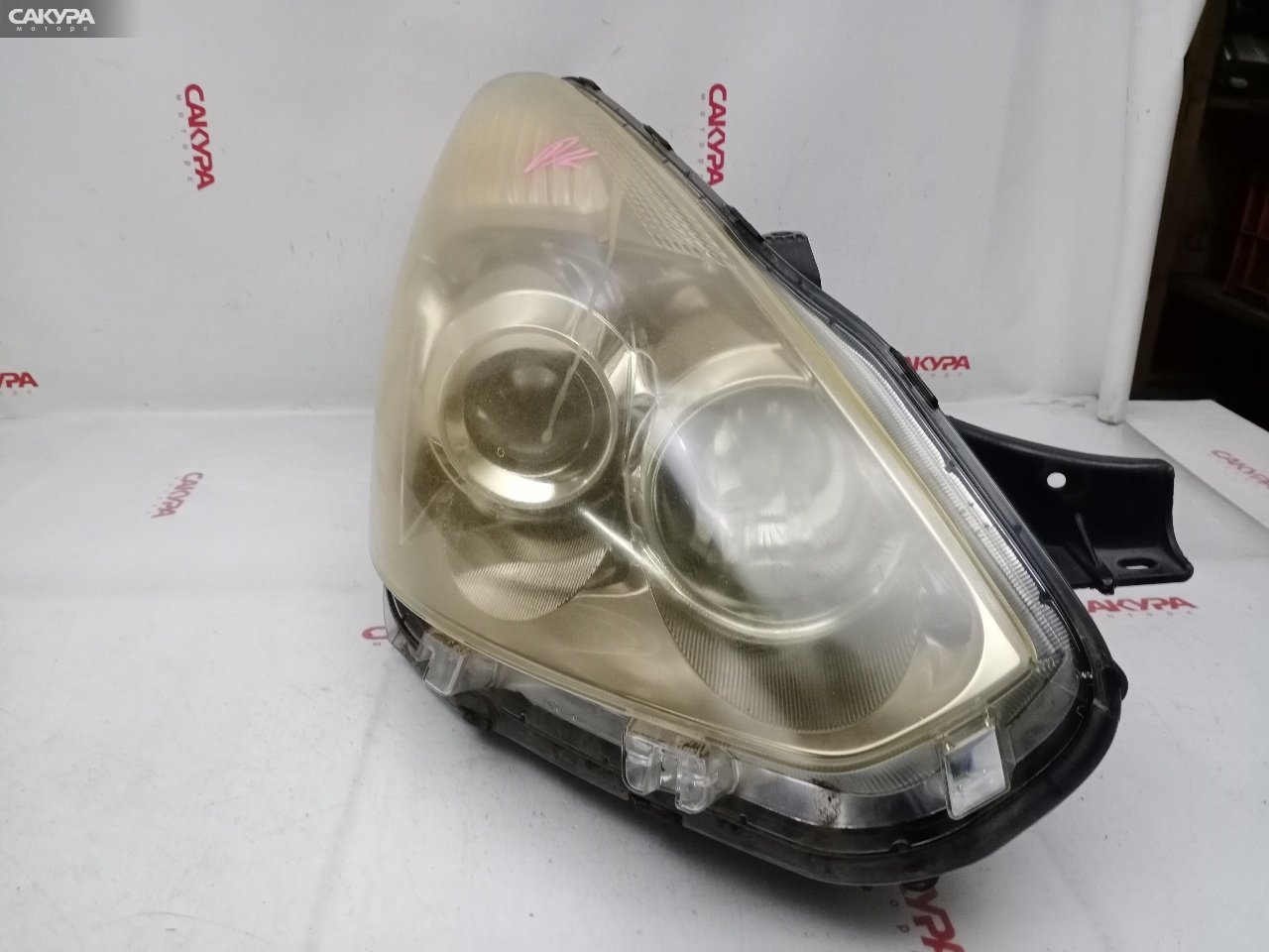 Фара правая Toyota Wish ZNE10G 1ZZ-FE 68-13: купить в Сакура Красноярск.