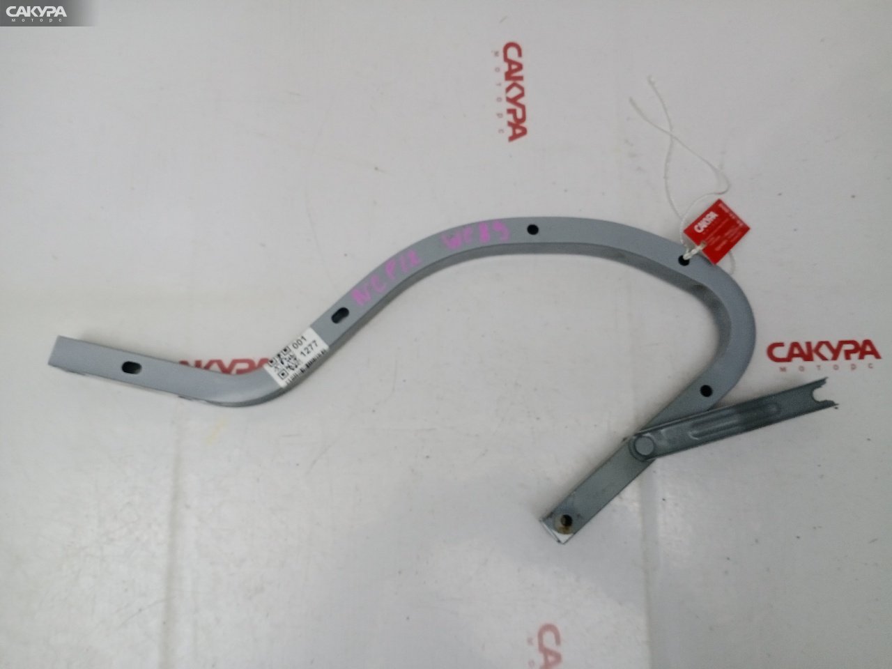 Кронштейн багажника Toyota Platz NCP12 1NZ-FE: купить в Сакура Красноярск.