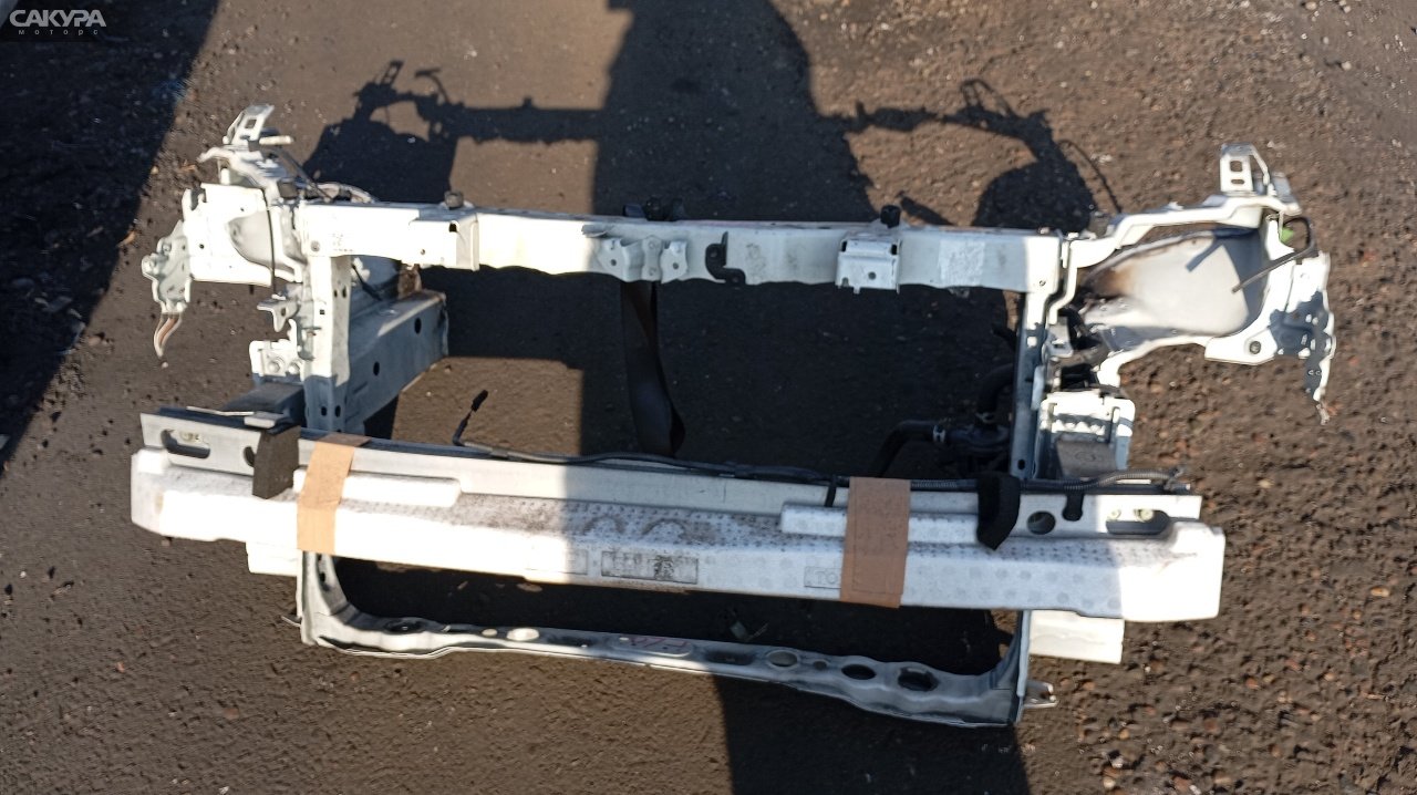 Рамка радиатора Toyota Prius ZVW30 2ZR-FXE: купить в Сакура Красноярск.