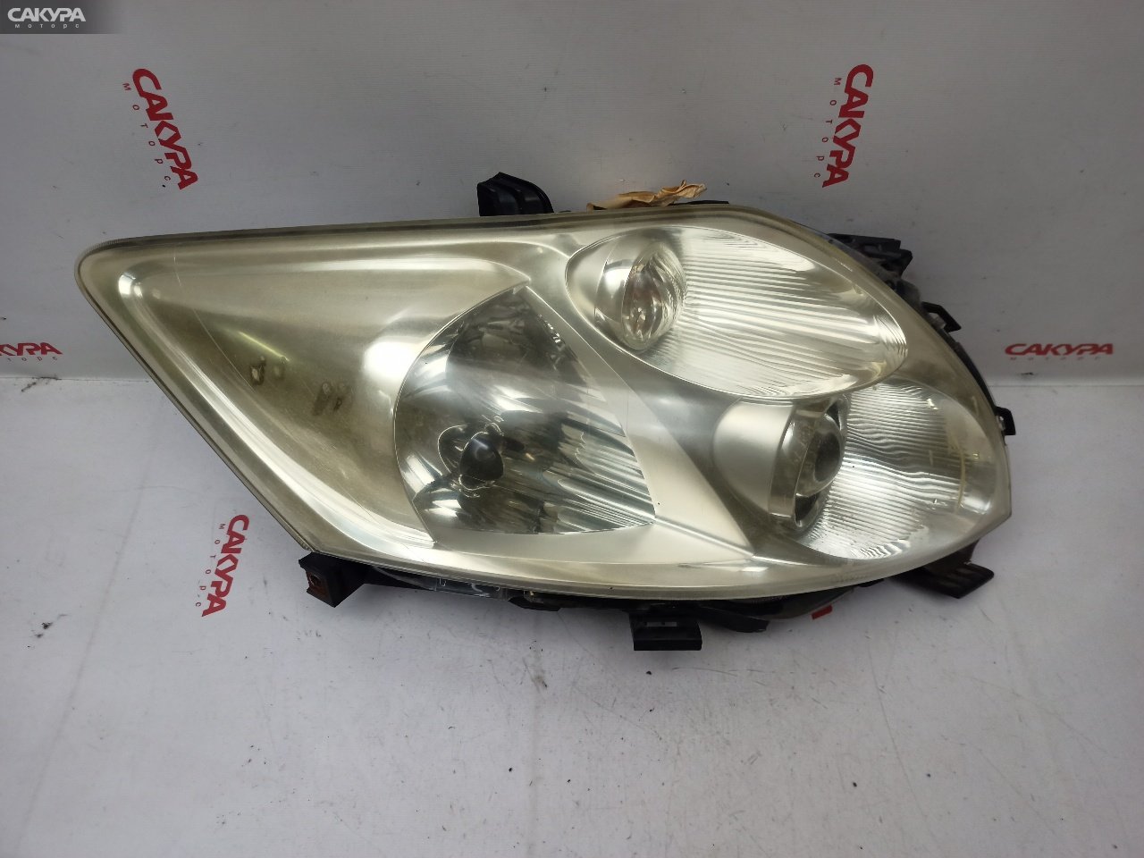 Фара правая Toyota Auris ZRE152 2ZR-FE 12-507: купить в Сакура Красноярск.
