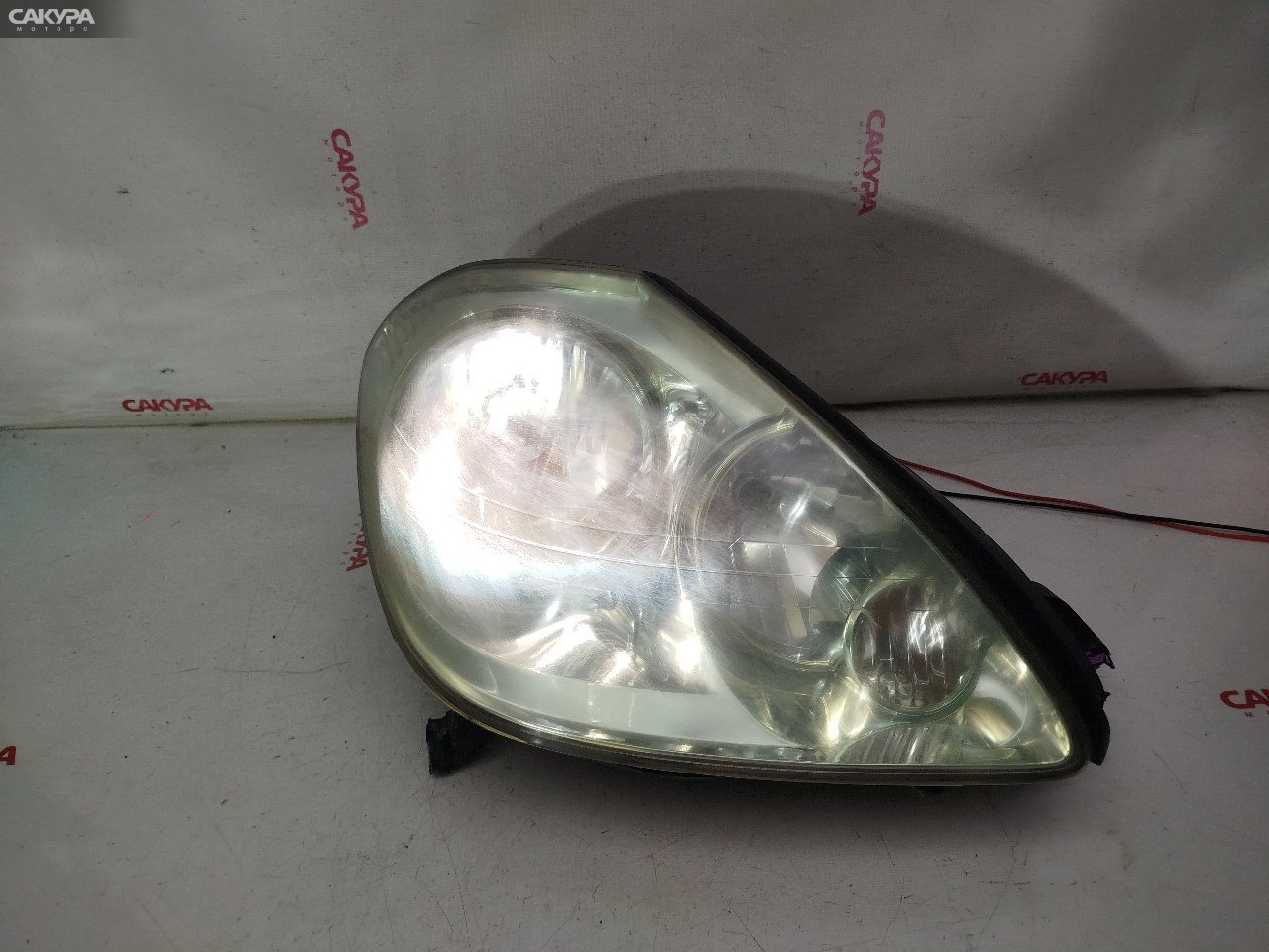 Фара правая Toyota Brevis JCG11 2JZ-FSE 51-16: купить в Сакура Красноярск.