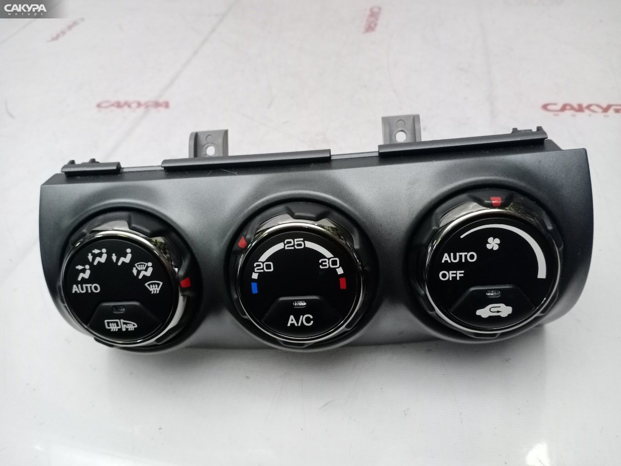 Блок управления климат-контролем Honda CR-V RD7 K24A: купить в Сакура Красноярск.