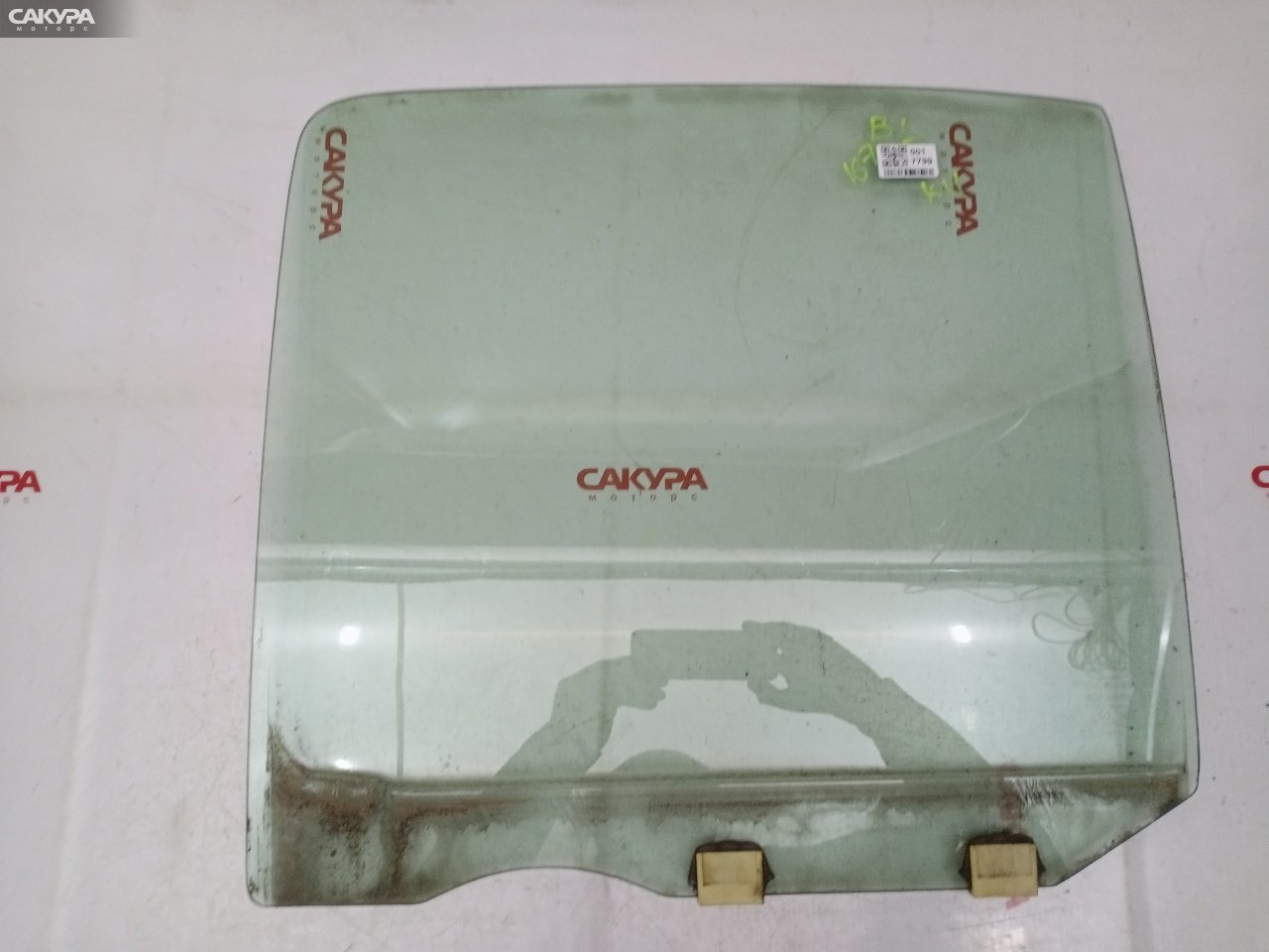 Стекло боковое заднее левое Nissan March K11 CG10DE: купить в Сакура Красноярск.