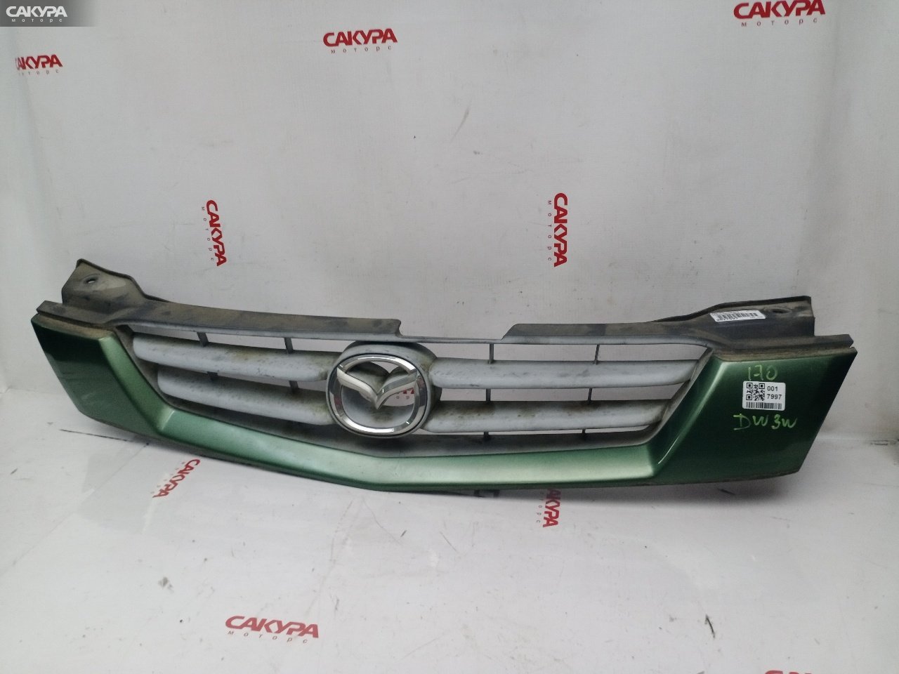 Решетка радиатора Mazda Demio DW3W B3E: купить в Сакура Красноярск.
