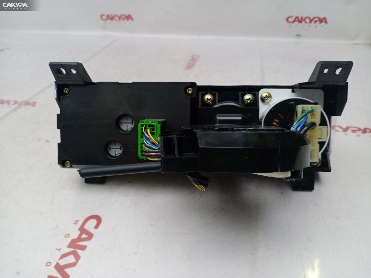 Блок управления климат-контролем Honda Stepwgn RF1 B20B: купить в Сакура Красноярск.