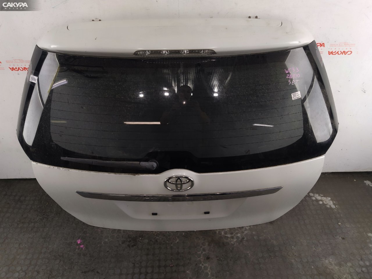 Дверь багажника Toyota Wish ZNE10G 1ZZ-FE: купить в Сакура Красноярск.